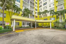 Picture of 4400 Hillcrest Dr 414B, Hollywood, FL 33021
