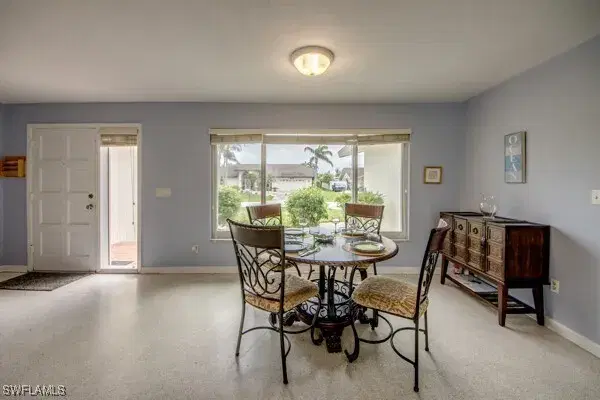 Picture of 913 SE 43Rd Ter, Cape Coral FL 33904