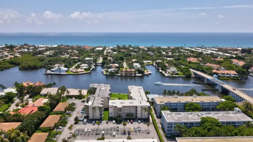 Picture of 646 Snug Harbor Drive H209, Boynton Beach FL 33435