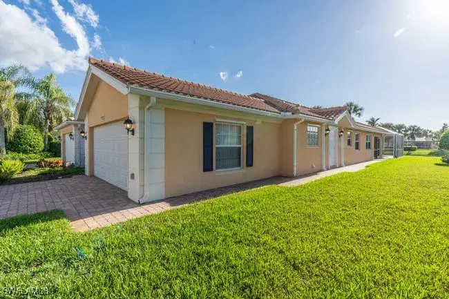 Picture of 7636 Rozzini Ln, Naples, FL 34114