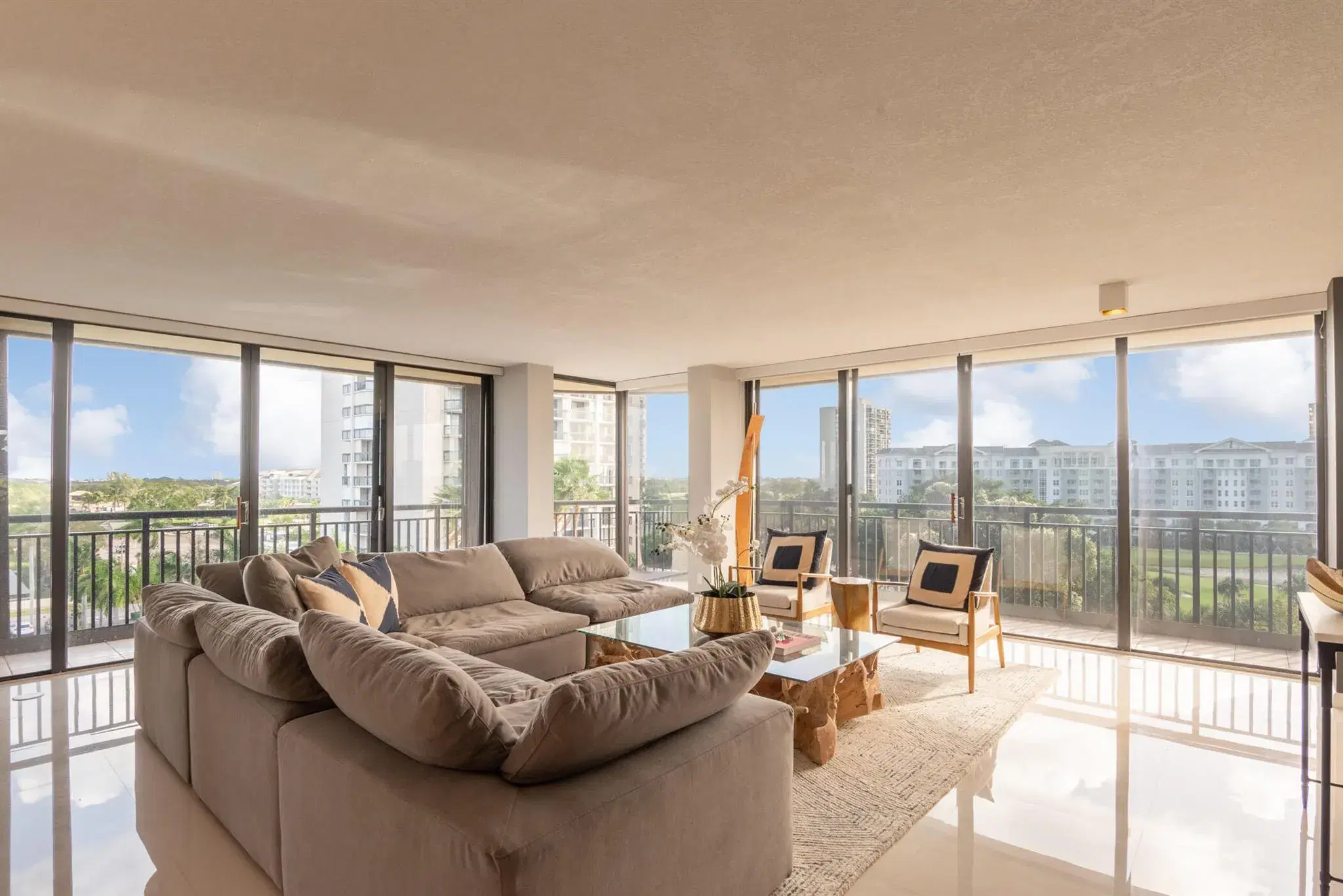 Picture of 2427 Presidential Way 704, West Palm Beach, FL 33401