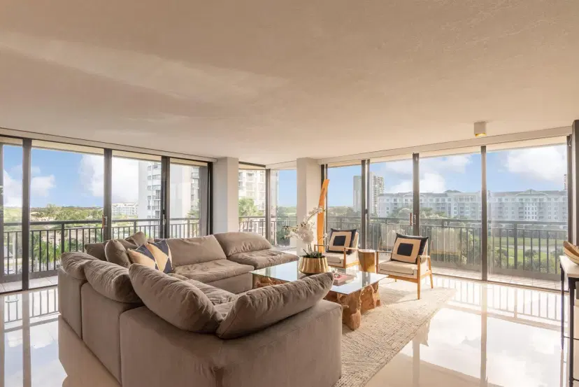 Picture of 2427 Presidential Way 704, West Palm Beach FL 33401
