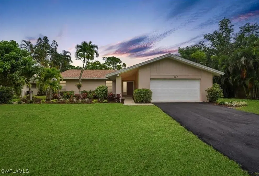 Picture of 687 Cypress Way E, Naples, FL 34110