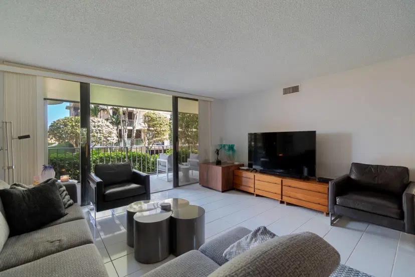 Picture of 3200 S Ocean Boulevard C101, Palm Beach FL 33480
