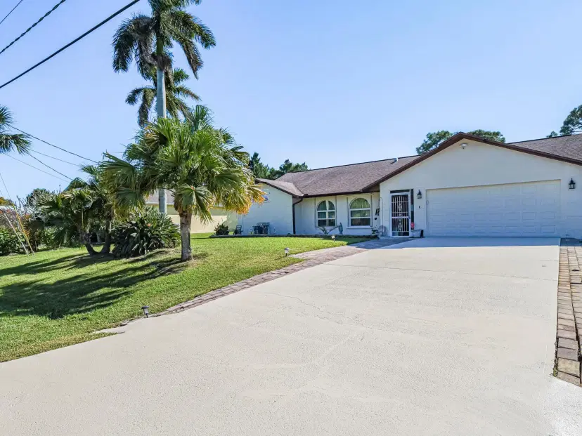 Picture of 113 Larchmont Terrace, Sebastian FL 32958