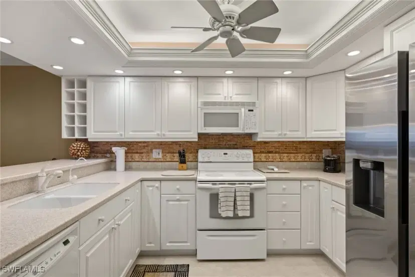 Picture of 26000 Hickory Blvd 204, Bonita Springs FL 34134