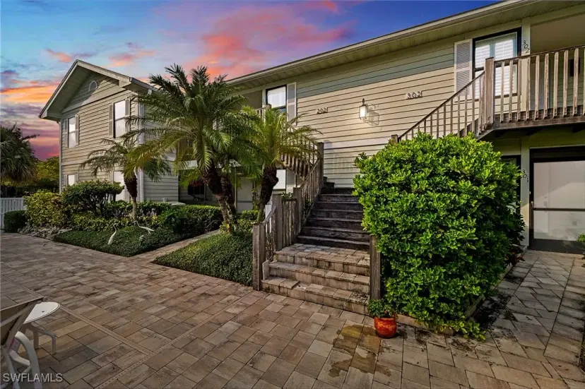 Picture of 880 8Th Ave S 202, Naples FL 34102