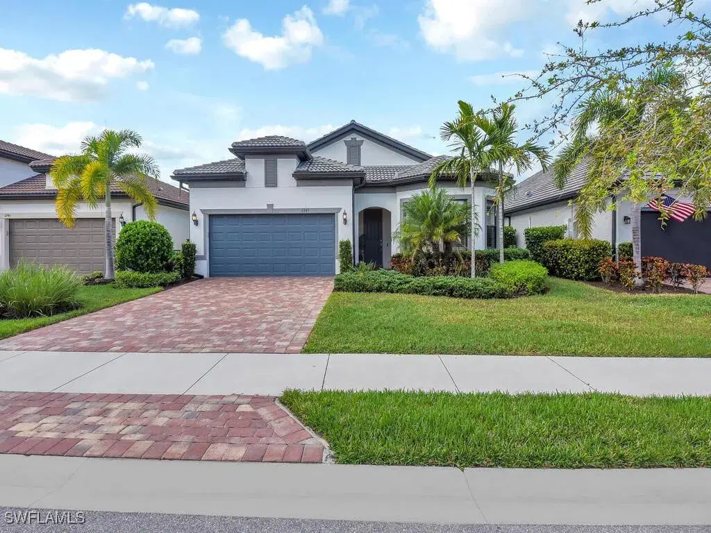 Picture of 6949 Winding Cypress Dr, Naples, FL 34114