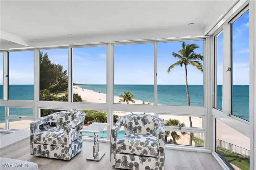 Picture of 2121 Gulf Shore Blvd N 302, Naples FL 34102