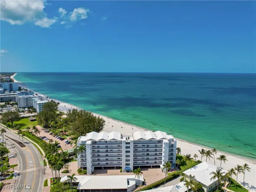 Picture of 2121 Gulf Shore Blvd N 302, Naples FL 34102