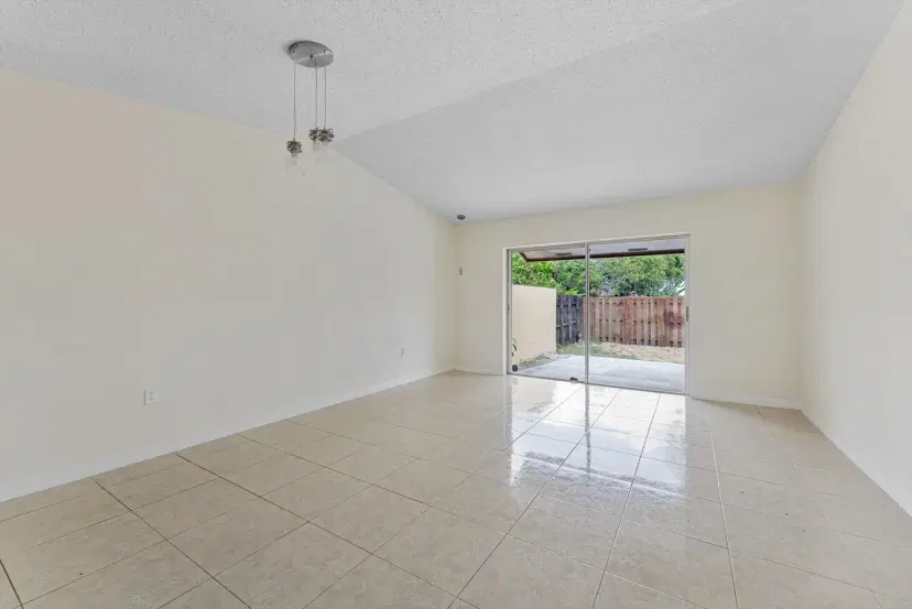 Picture of 2881 NW 204Th Street, Miami Gardens FL 33056