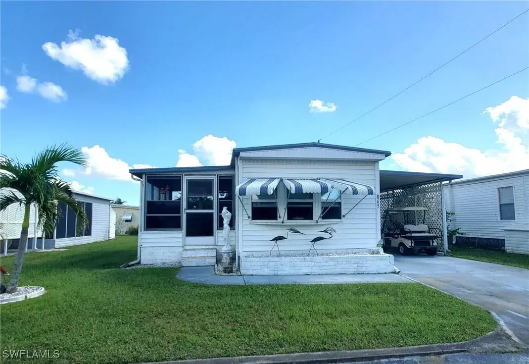 Picture of 865 Moonlight Dr, North Fort Myers, FL 33917