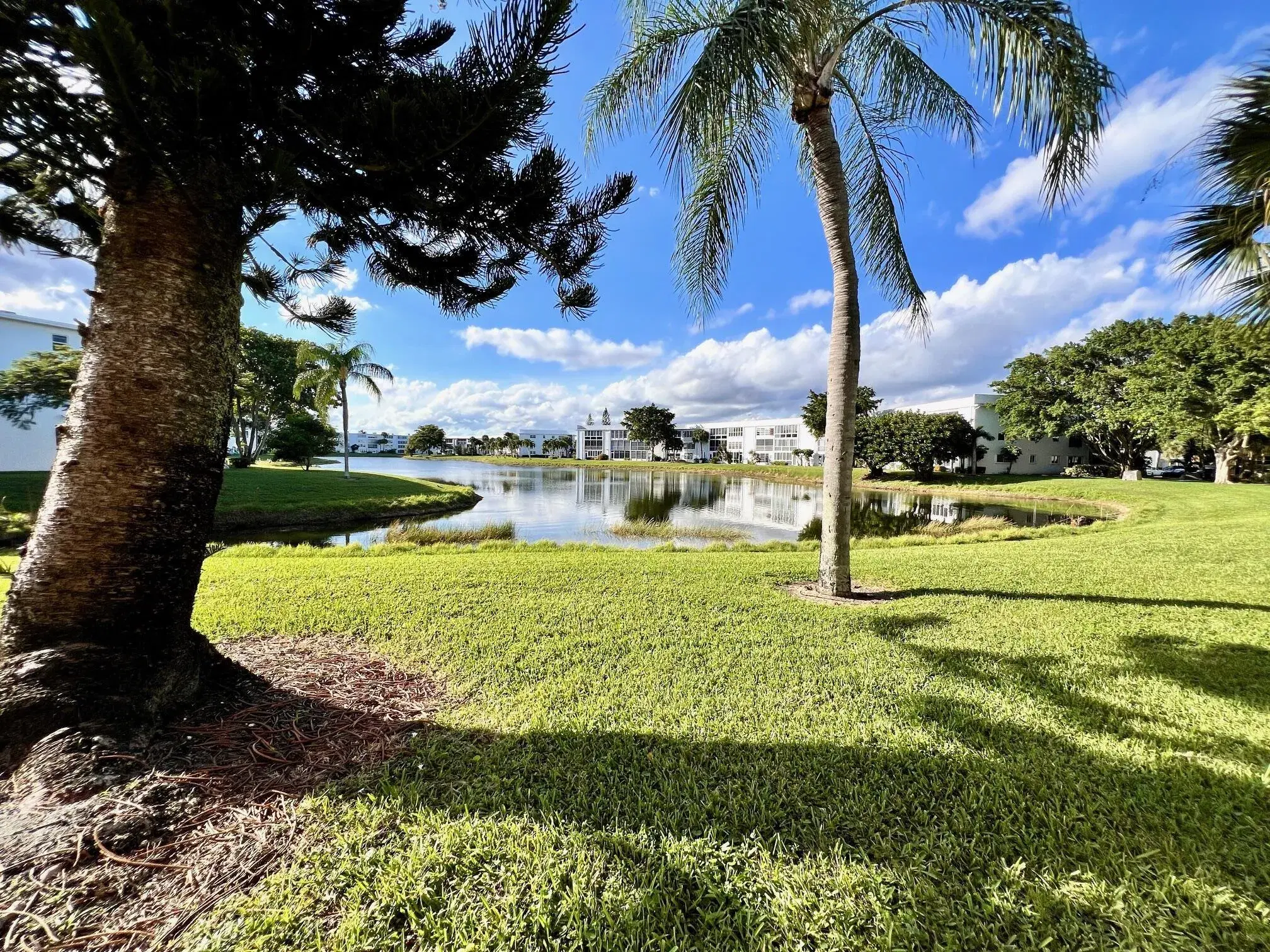 Picture of 203 Wellington E, West Palm Beach, FL 33417