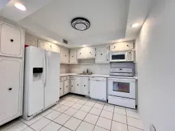 Picture of 203 Wellington E, West Palm Beach, FL 33417