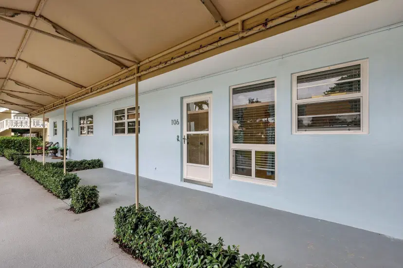 Picture of 60 Yacht Club Drive 106, North Palm Beach FL 33408