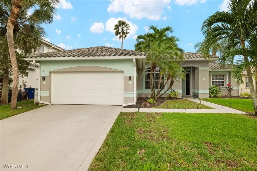 Picture of 11040 Lakeland Cir, Fort Myers FL 33913