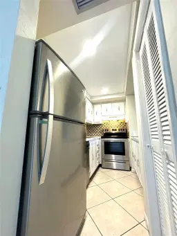 Picture of 5900 NW 17Th Pl 201, Sunrise, FL 33313