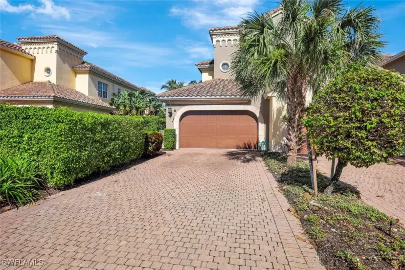 Picture of 3695 Montreux Ln 8-101, Naples FL 34114