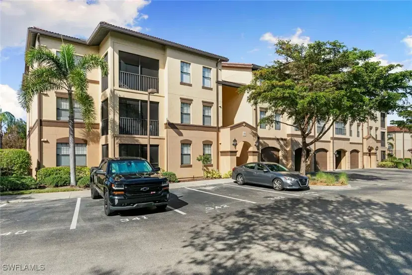 Picture of 12990 Positano Cir 204, Naples FL 34105