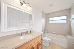 Picture of 917 Oak Ave, Lehigh Acres, FL 33972