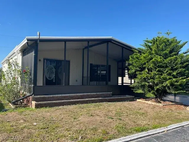 Picture of 9019 Flamingo Cir, North Fort Myers, FL 33903