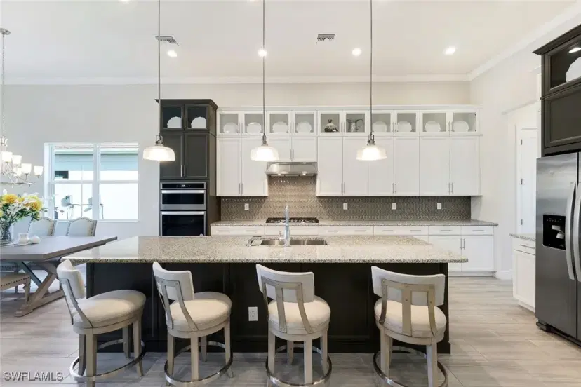 Picture of 8999 Redonda Dr, Naples FL 34114