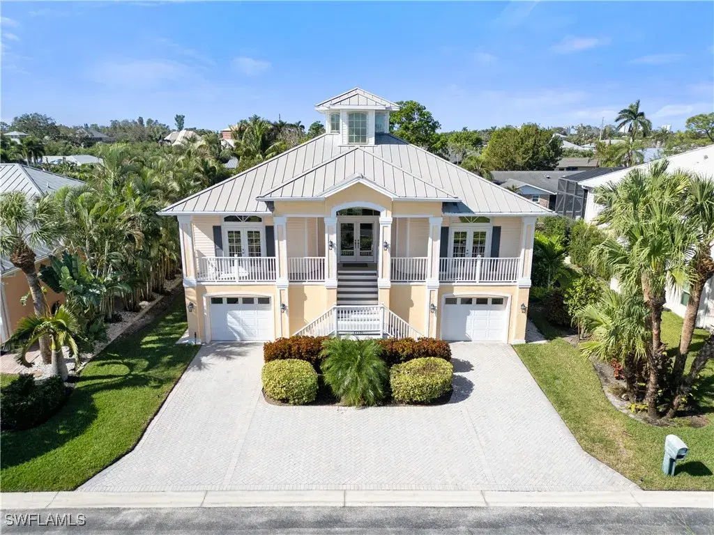 Picture of 27130 Flamingo Dr, Bonita Springs, FL 34135