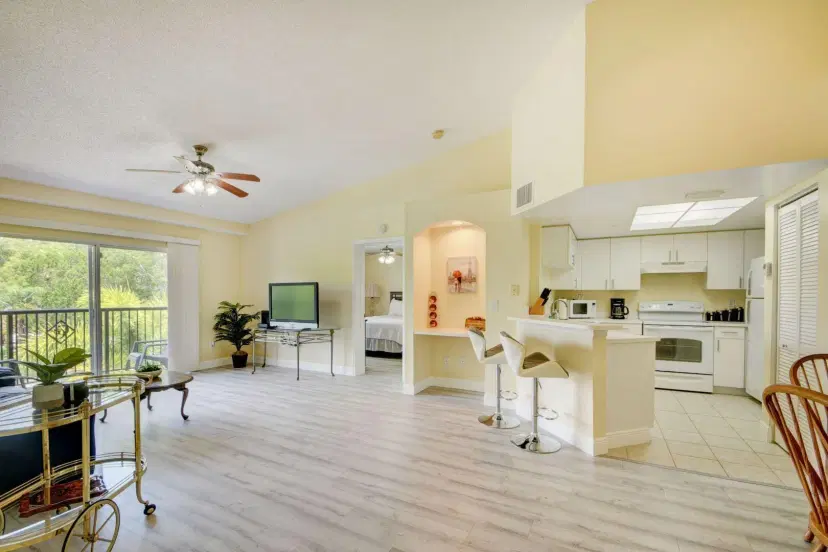 Picture of 300 Crestwood Court N 307, Royal Palm Beach FL 33411