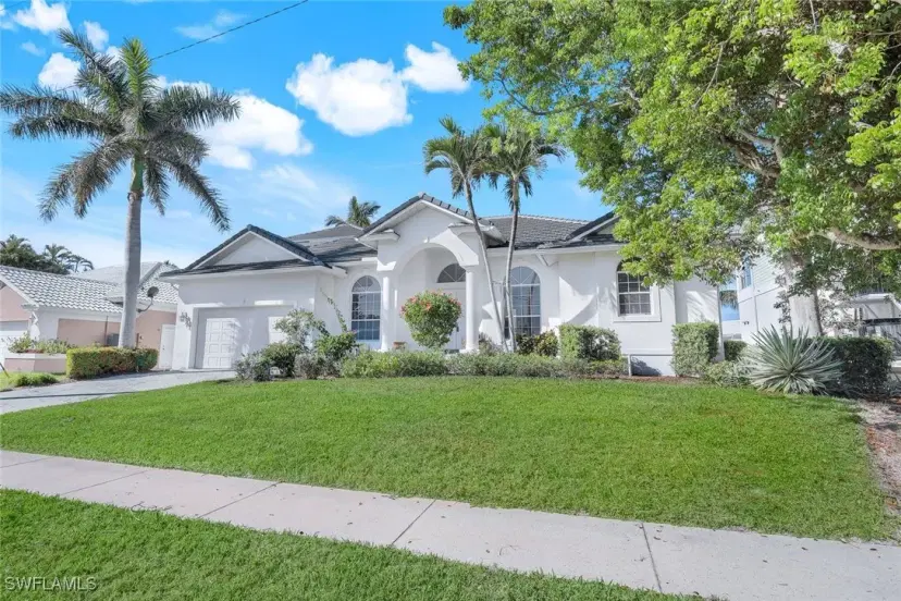 Picture of 541 Hernando Dr, Marco Island FL 34145