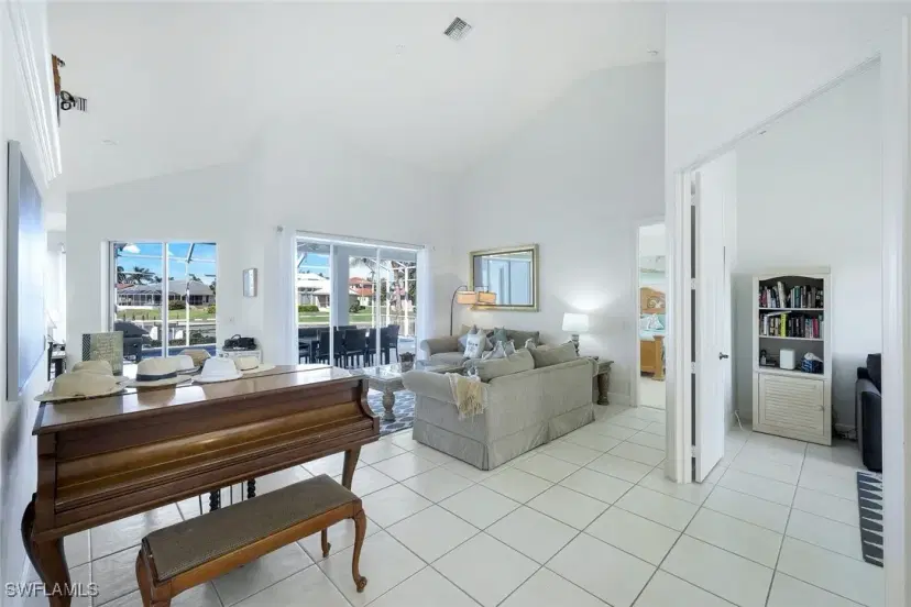 Picture of 541 Hernando Dr, Marco Island FL 34145