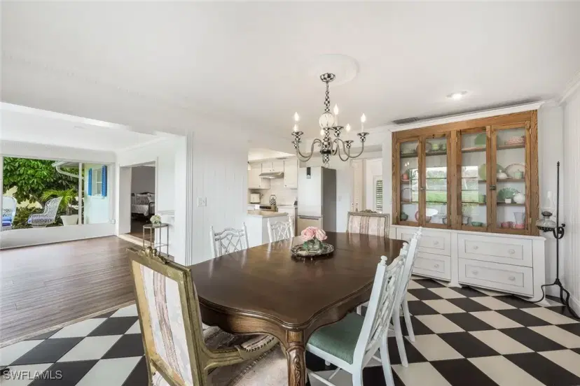 Picture of 4460 Lakewood Blvd, Naples FL 34112