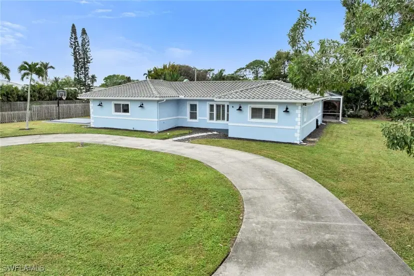 Picture of 461 Quail Dr, Marco Island FL 34145
