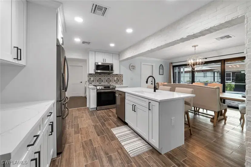 Picture of 461 Quail Dr, Marco Island FL 34145