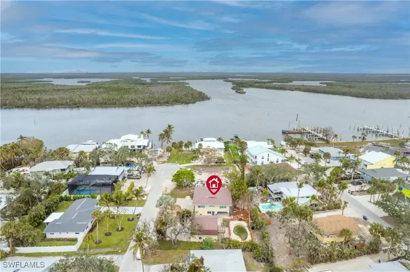 Picture of 172 Sabal Dr, Fort Myers Beach FL 33931