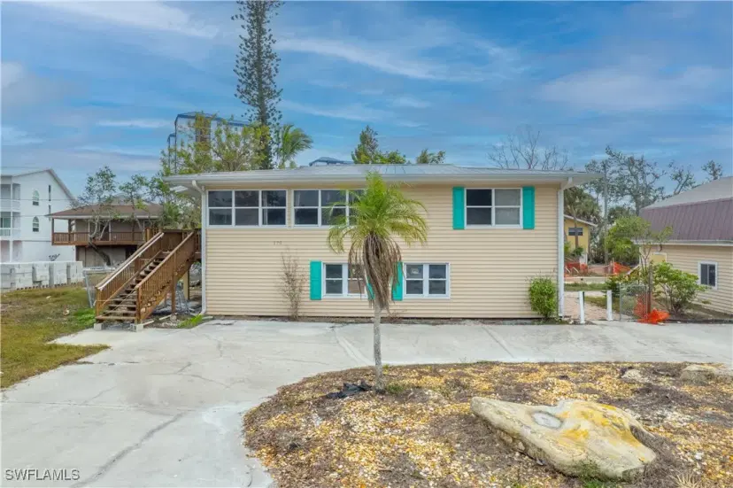 Picture of 172 Sabal Dr, Fort Myers Beach FL 33931