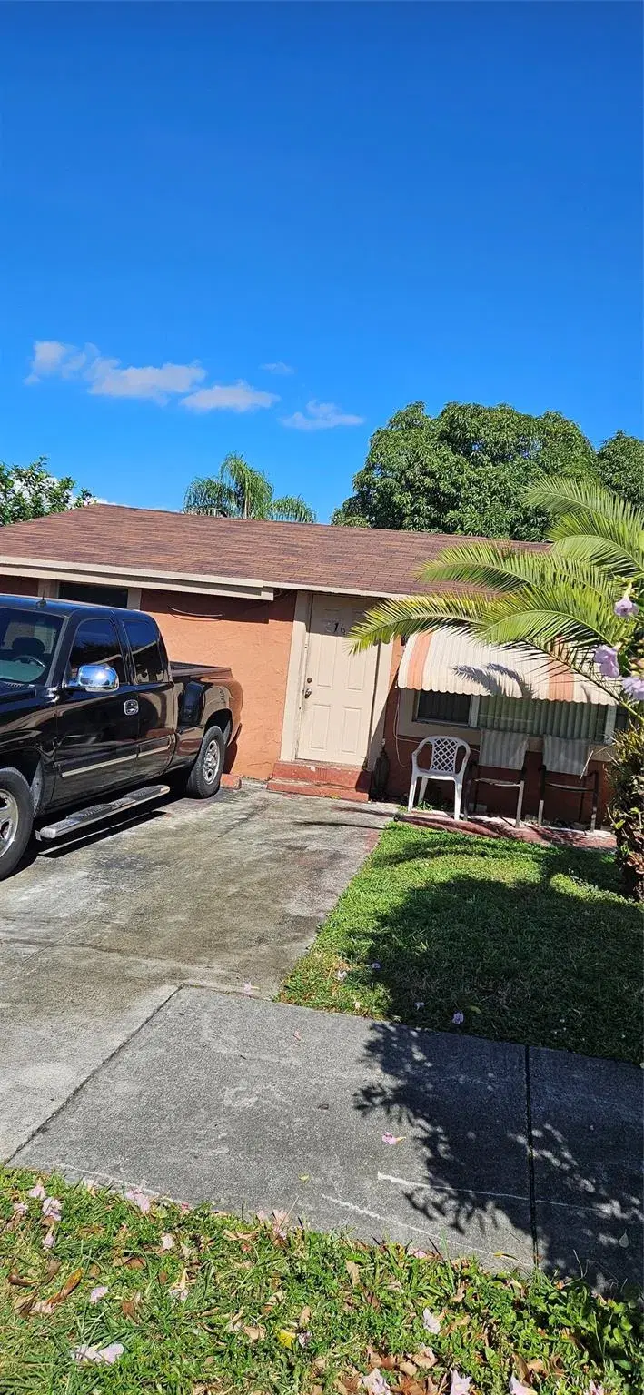 Picture of 216 NW 7Th Ct, Hallandale Beach FL 33009