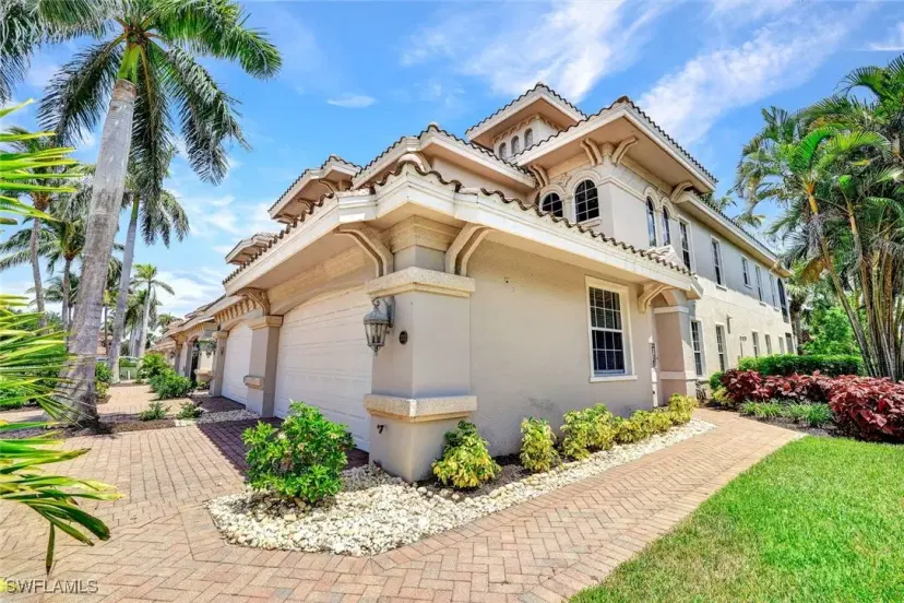 Picture of 3176 Serena Ln 202, Naples FL 34114