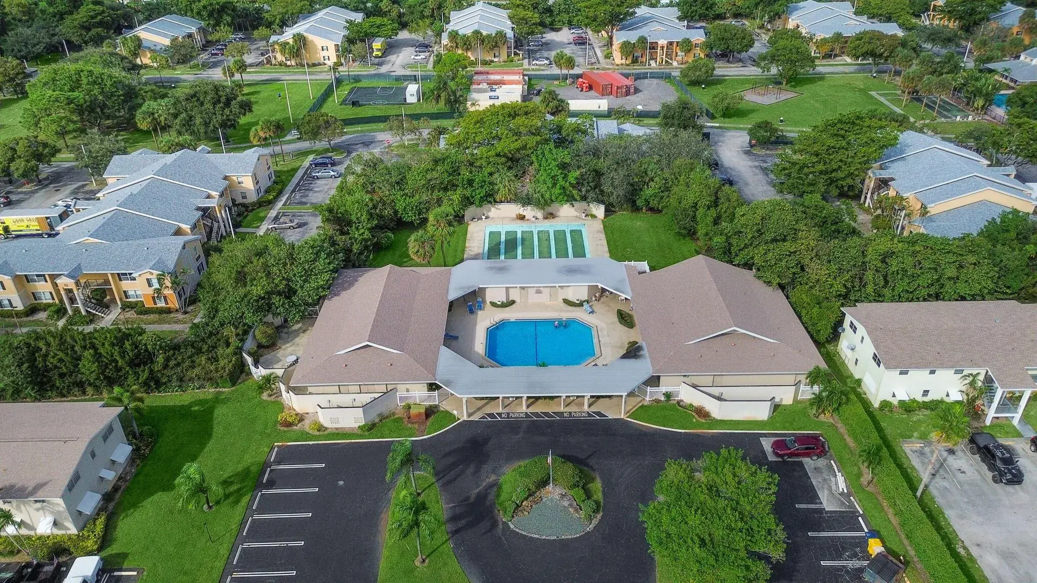 Picture of 306 S Circle Drive S 103, Boynton Beach, FL 33435