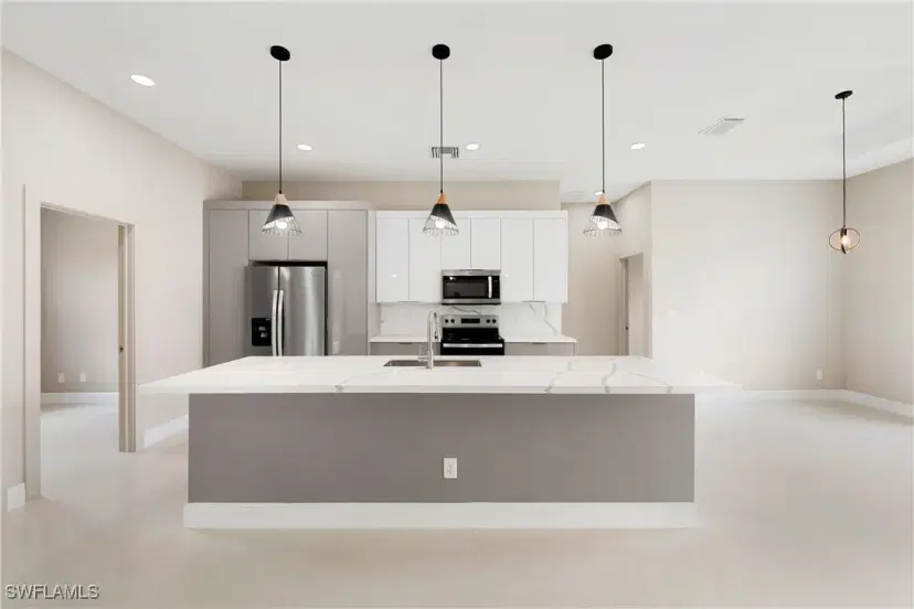 Picture of 630 Loleta Ct, Lehigh Acres, FL 33972
