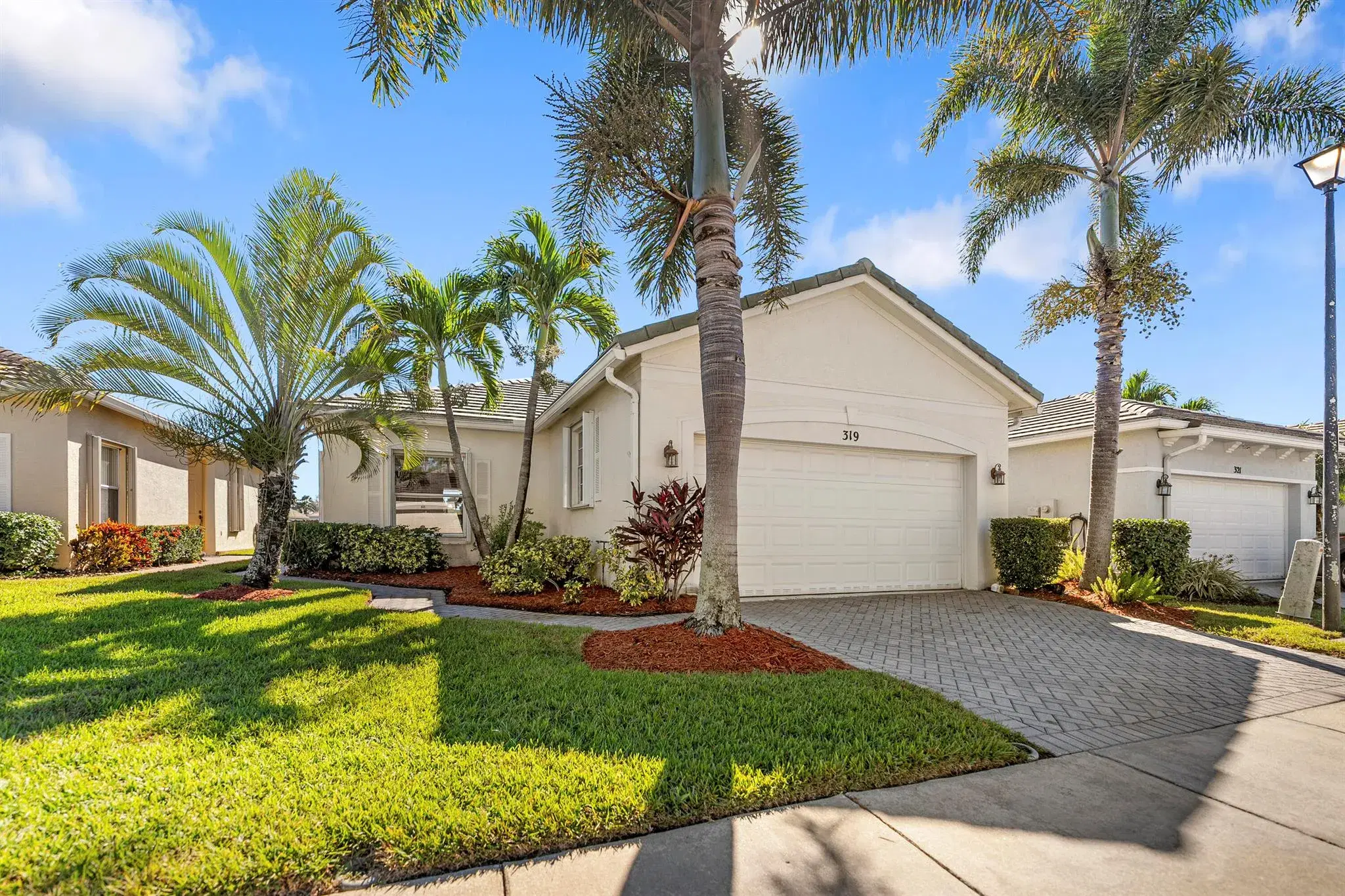 Picture of 319 SW Maclay Way Sw, Port St Lucie, FL 34986