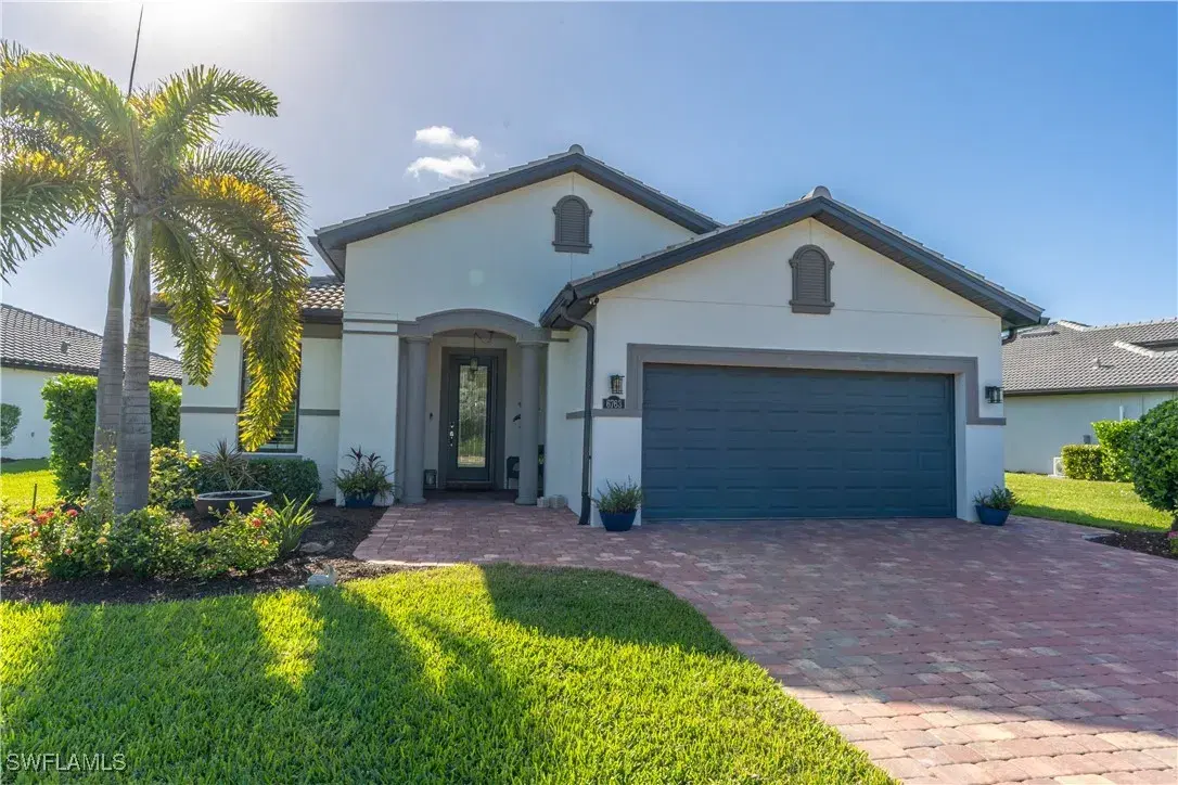 Picture of 6763 Winding Cypress Dr, Naples, FL 34114