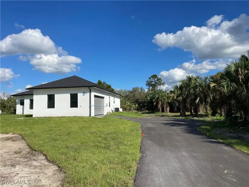 Picture of 442 4Th St Se, Naples FL 34117