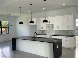 Picture of 442 4Th St Se, Naples, FL 34117