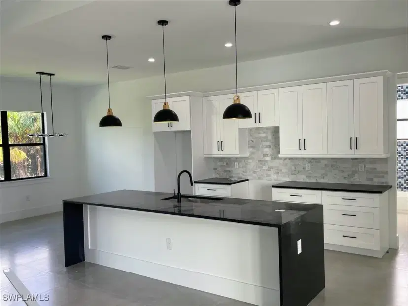 Picture of 442 4Th St Se, Naples FL 34117