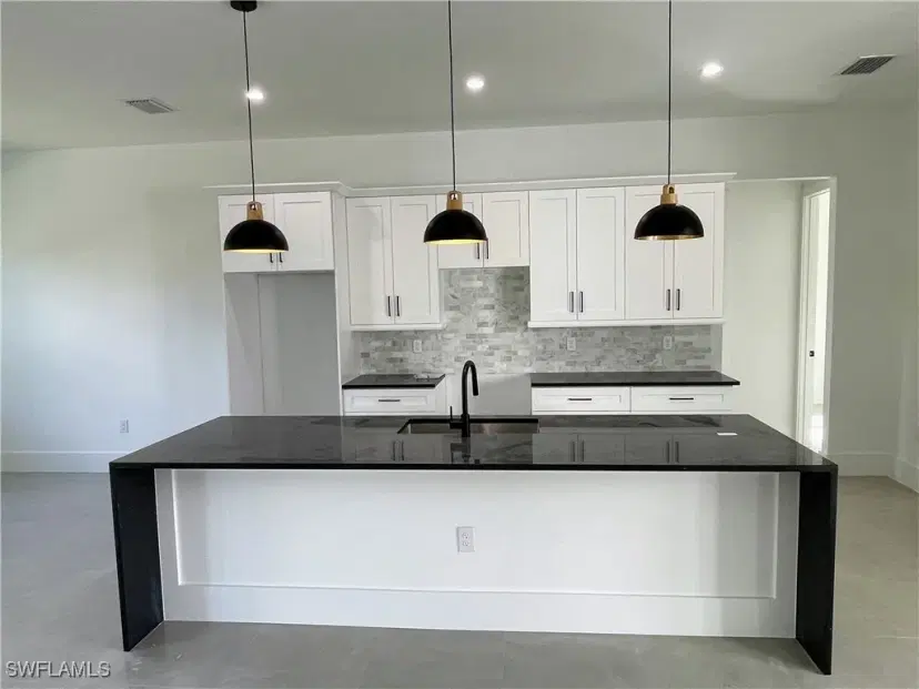 Picture of 442 4Th St Se, Naples FL 34117