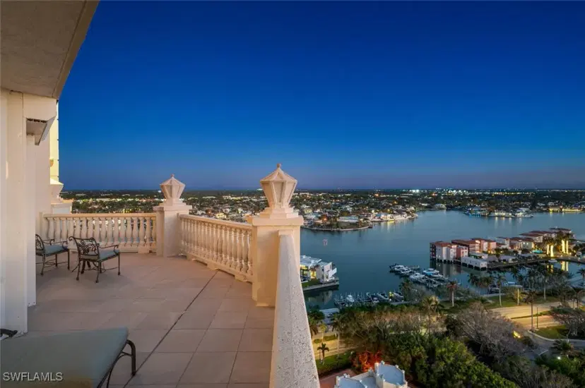 Picture of 4021 Gulf Shore Blvd N 2105, Naples FL 34103