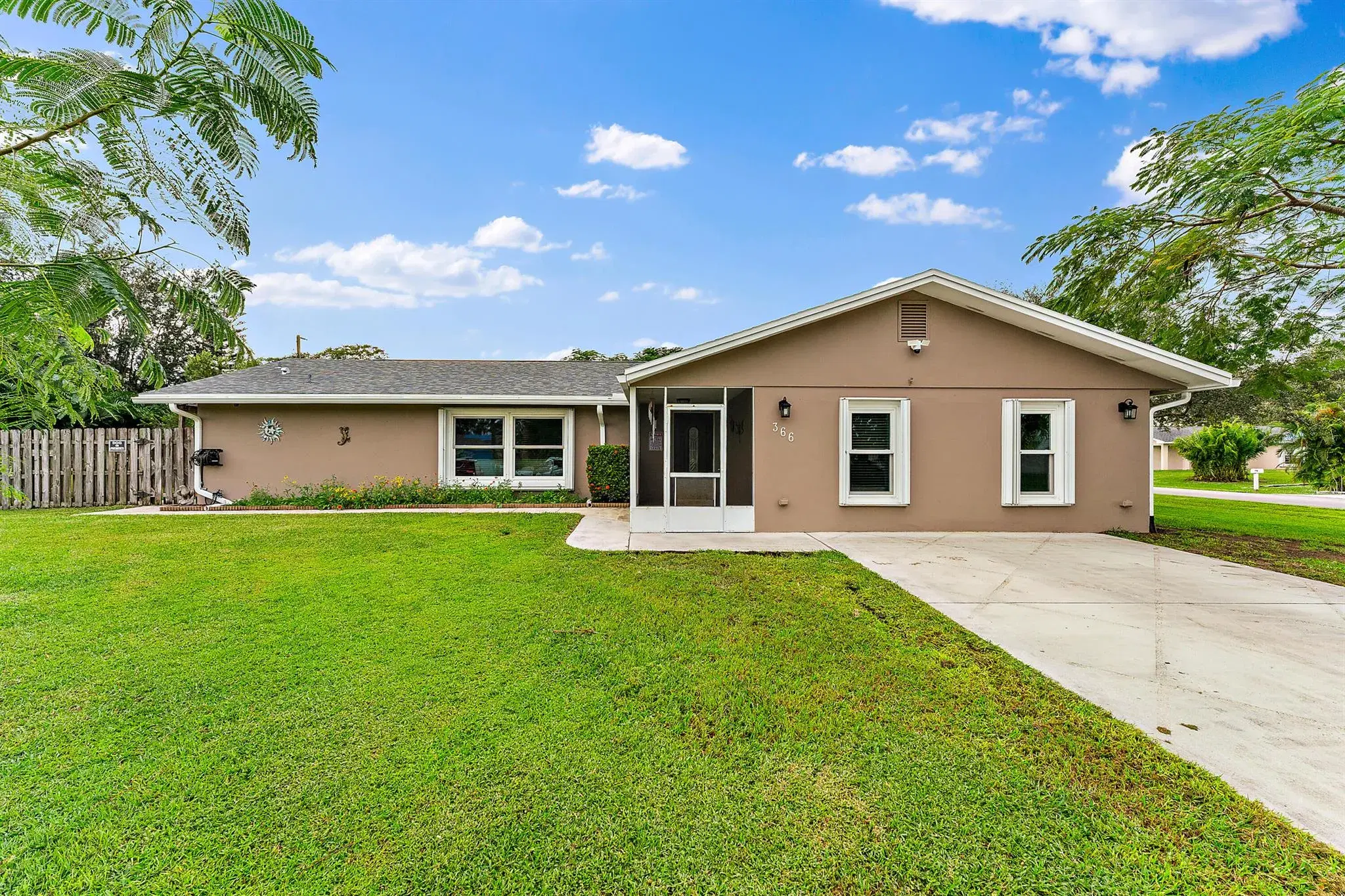 Picture of 366 SE Galleon Lane, Port St Lucie, FL 34983