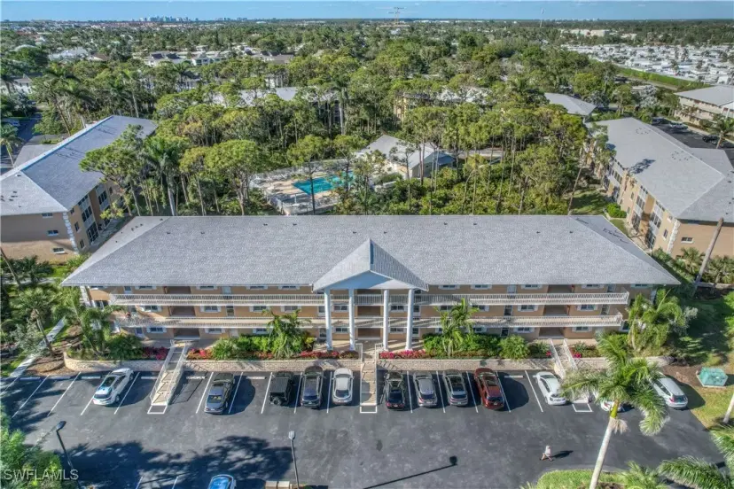 Picture of 3032 Sandpiper Bay Cir G305, Naples FL 34112