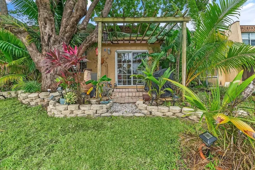 Picture of 3581 NW 95Th Terrace 605, Sunrise FL 33351