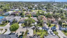 Picture of 828 104Th Ave N, Naples, FL 34108